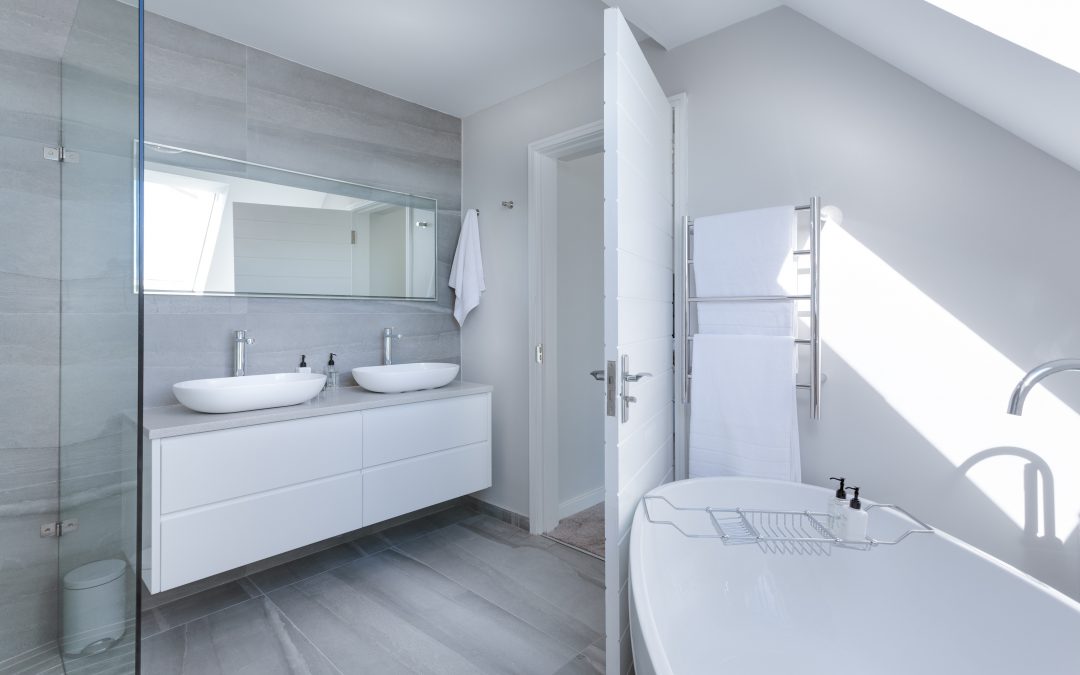 Badkamer op maat: praktische tips om deze ruimte te renoveren